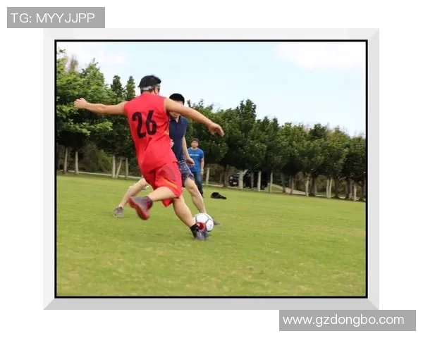 足球明星赛前出场视频精彩瞬间回顾与幕后花絮全景呈现